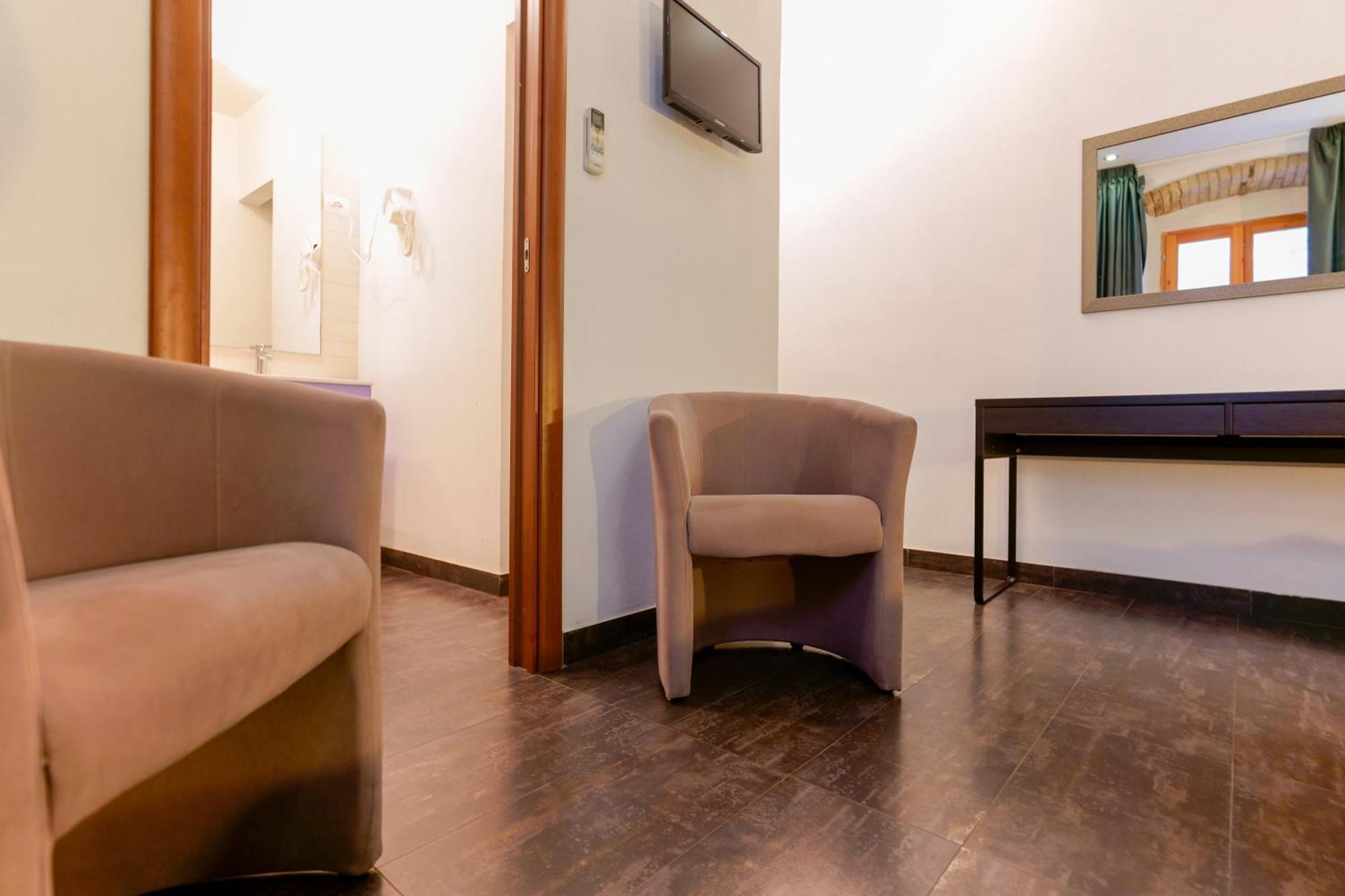 Il Palazz8 Hotel Iglesias Ngoại thất bức ảnh