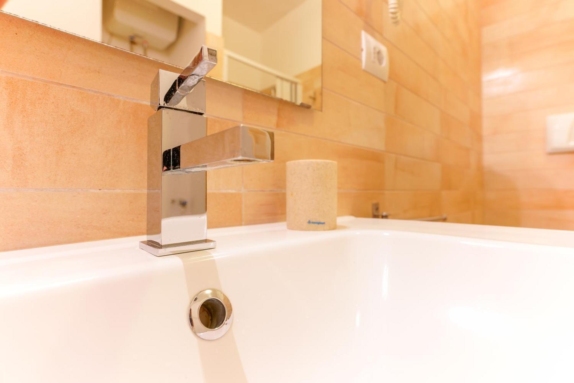 Il Palazz8 Hotel Iglesias Phòng bức ảnh
